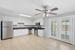 1941 W Voltaire Ave, Phoenix, AZ 85029 - Photo 10