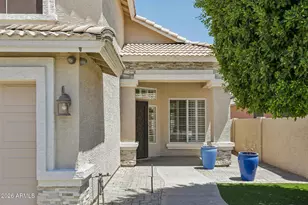 704 E Windsor Dr, Gilbert, AZ 85296 - Photo 2