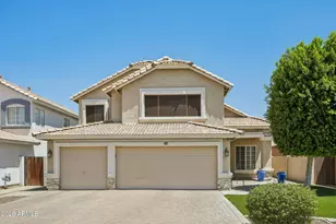 704 E Windsor Dr, Gilbert, AZ 85296 - Photo 1