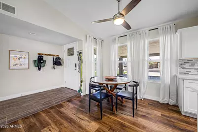331 W Taro Lane, Phoenix, AZ 85027 - Photo 4