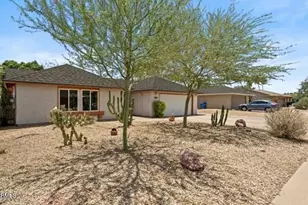 4247 E Ahwatukee Dr, Phoenix, AZ 85044 - Photo 2