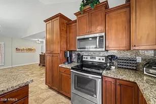 11915 N 79th Ave, Peoria, AZ 85345 - Photo 16