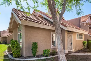1633 E Lakeside Dr, Gilbert, AZ 85234 - Photo 2