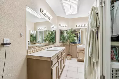2936 W Juniper Avenue, Phoenix, AZ 85053 - Photo 24