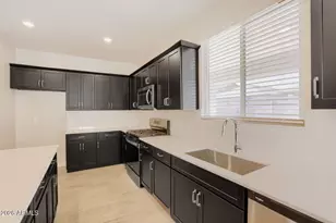 16718 W Spur Dr, Surprise, AZ 85387 - Photo 14