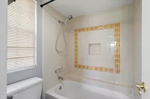 7557 N Dreamy Draw Dr, Phoenix, AZ 85020 - Photo 20