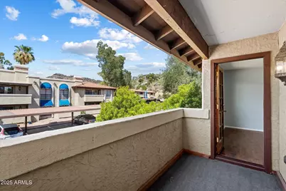 7557 N Dreamy Draw Drive #Unit 226, Phoenix, AZ 85020 - Photo 4