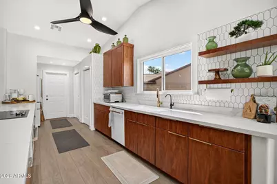 15002 N 92nd Avenue, Peoria, AZ 85381 - Photo 8