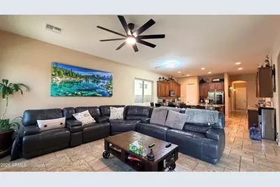 1518 E Hazel Drive, Phoenix, AZ 85042 - Photo 4