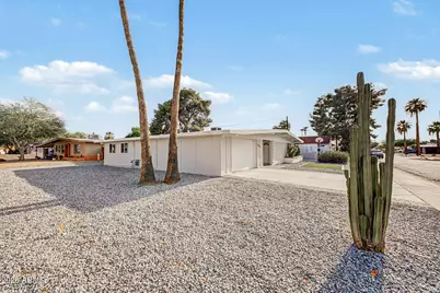 3850 E Poinsettia Drive, Phoenix, AZ 85028 - Photo 2