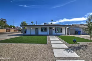 3135 N 34th St, Phoenix, AZ 85018 - Photo 2