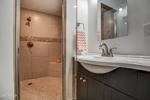 3135 N 34th St, Phoenix, AZ 85018 - Photo 28