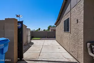 421 E Behrend Dr E, Phoenix, AZ 85024 - Photo 20