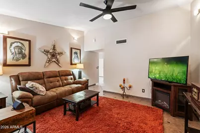 421 E Behrend Drive E, Phoenix, AZ 85024 - Photo 8