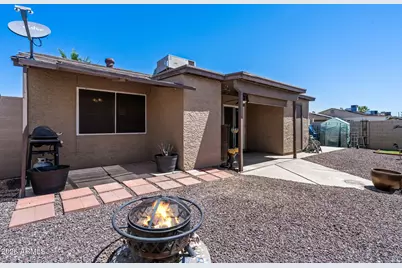 421 E Behrend Drive E, Phoenix, AZ 85024 - Photo 24