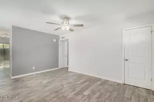1118 S McClintock Dr, Tempe, AZ 85281 - Photo 6