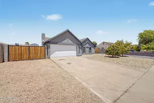 8556 W Charter Oak Rd, Peoria, AZ 85381 - Photo 2