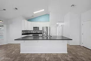 8556 W Charter Oak Rd, Peoria, AZ 85381 - Photo 10