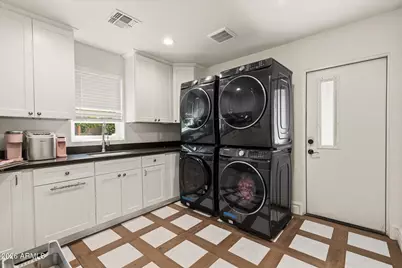 301 E 14th Street, Tempe, AZ 85281 - Photo 24