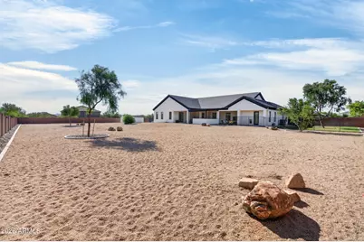 1519 E Dolores Road, Phoenix, AZ 85086 - Photo 94
