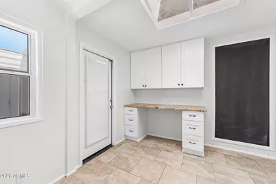 2240 W Paradise Drive, Phoenix, AZ 85029 - Photo 18