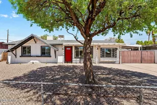 2240 W Paradise Dr, Phoenix, AZ 85029 - Photo 1