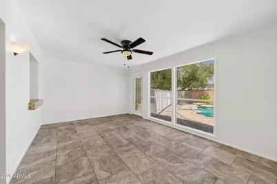 2240 W Paradise Drive, Phoenix, AZ 85029 - Photo 28