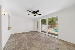 2240 W Paradise Dr, Phoenix, AZ 85029 - Photo 28