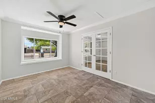 2240 W Paradise Dr, Phoenix, AZ 85029 - Photo 8