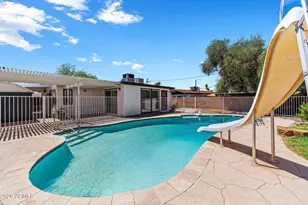2240 W Paradise Dr, Phoenix, AZ 85029 - Photo 30
