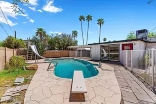 2240 W Paradise Dr, Phoenix, AZ 85029 - Photo 32