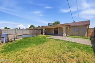 4219 W Las Palmaritas Dr, Phoenix, AZ 85051 - Photo 18