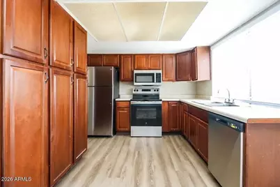 6627 S 44th St Street, Phoenix, AZ 85042 - Photo 2