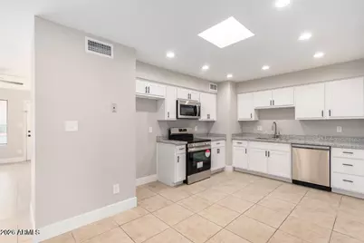 14633 N 33rd Avenue, Phoenix, AZ 85053 - Photo 4