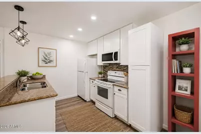 5525 E Thomas Road #R13, Phoenix, AZ 85018 - Photo 1