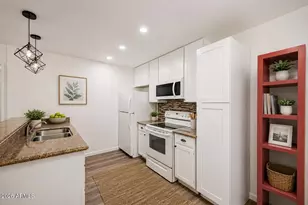 5525 E Thomas Rd, Phoenix, AZ 85018 - Photo 1