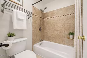 5525 E Thomas Rd, Phoenix, AZ 85018 - Photo 14