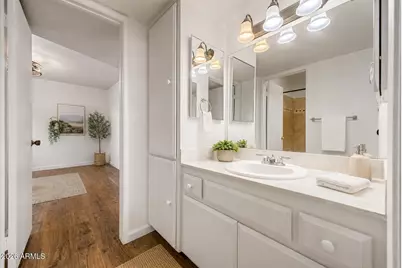 5525 E Thomas Road #R13, Phoenix, AZ 85018 - Photo 12