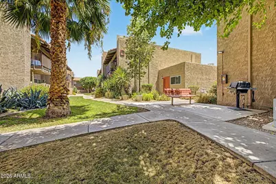 5525 E Thomas Road #R13, Phoenix, AZ 85018 - Photo 20