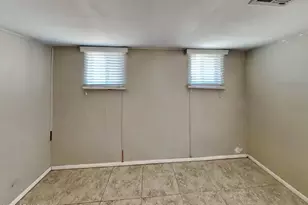 5318 W Windsor Ave Way, Phoenix, AZ 85035 - Photo 2