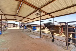 10529 W Bel Air Circle, Casa Grande, AZ 85194 - Photo 52