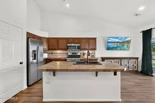 10529 W Bel Air Circle, Casa Grande, AZ 85194 - Photo 12