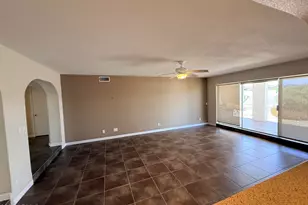 1301 E Rowlands Ln, Phoenix, AZ 85022 - Photo 10