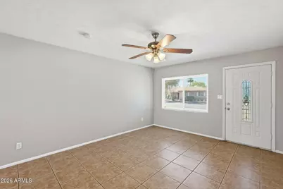 2416 W Stella Lane, Phoenix, AZ 85015 - Photo 2