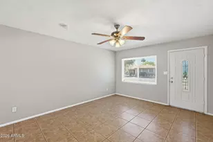 2416 W Stella Ln, Phoenix, AZ 85015 - Photo 2