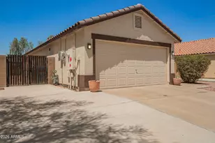 3032 W Red Fox Rd, Phoenix, AZ 85083 - Photo 2