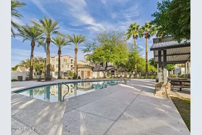 2367 E Huntington Drive, Phoenix, AZ 85040 - Photo 2