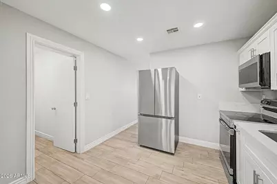 4044 W Burgess Lane, Phoenix, AZ 85041 - Photo 18