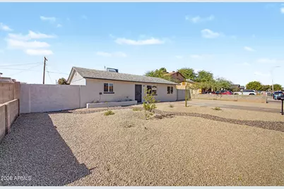 4044 W Burgess Lane, Phoenix, AZ 85041 - Photo 6