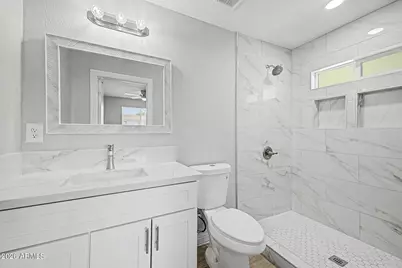 4044 W Burgess Lane, Phoenix, AZ 85041 - Photo 2